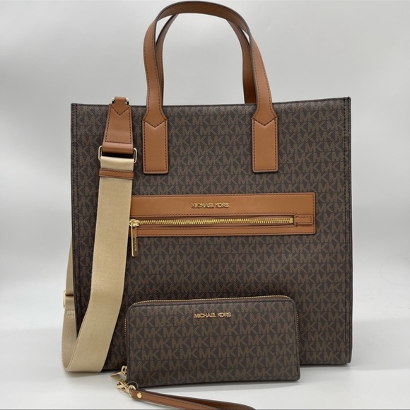Michael Kors Large Kenly Tote Bag &Continental NWT
Wallet Wristlet | BUNDLE DEAL - Picture 2 of 9